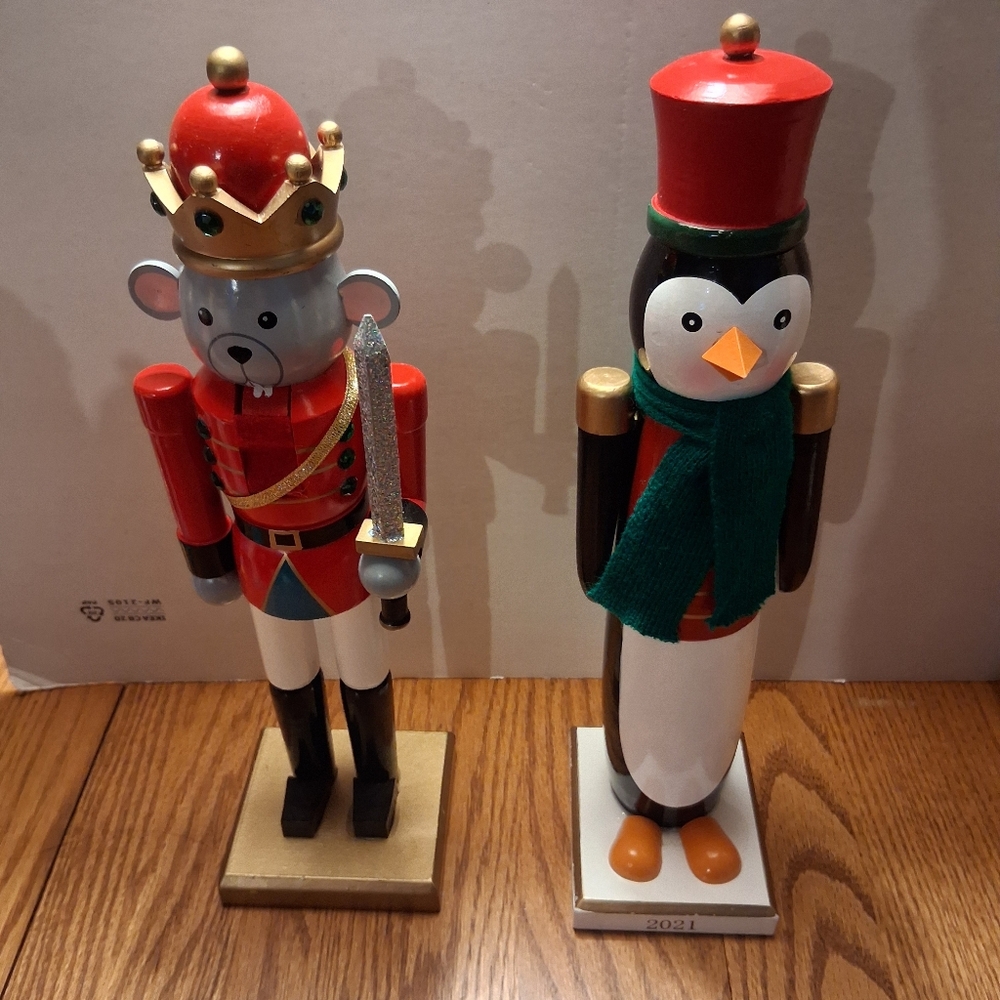 Set Of 2 Nutcrackers, Mouse And Penguin
